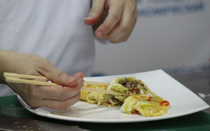 Корейские повара научили нижегородских студентов готовить национальные блюда (ФОТО) - фото 52