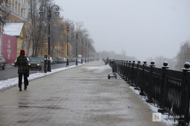 Фоторепортаж: как Нижний Новгород переживает снежную бурю 1 ноября - фото 110