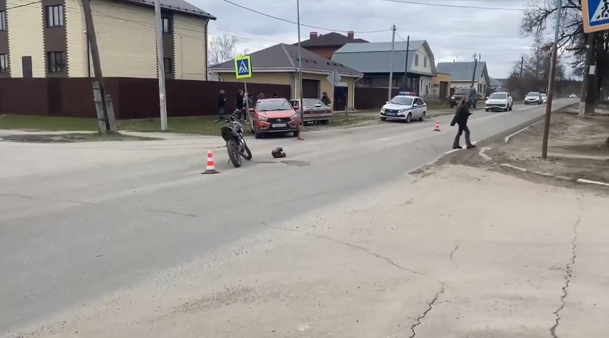 Двое подростков пострадали в ДТП с мотоциклом в Нижегородской области - фото 1