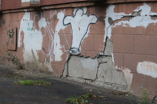 Дом на улице Ломоносова в Нижнем Новгороде покрылся трещинами (ФОТО) - фото 12