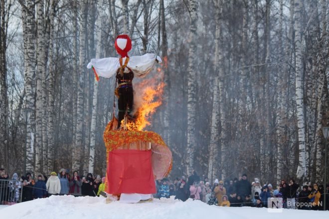 С блинами и в сугробах: как прошла Масленица в Нижнем Новгороде — фоторепортаж - фото 122