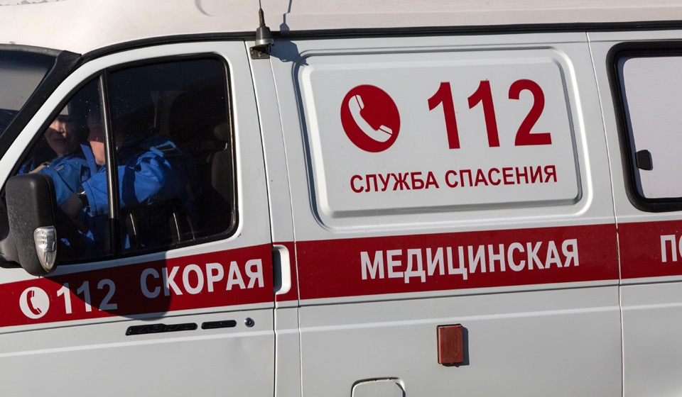 Три человека получили травмы в столкновении иномарок в Московском районе
