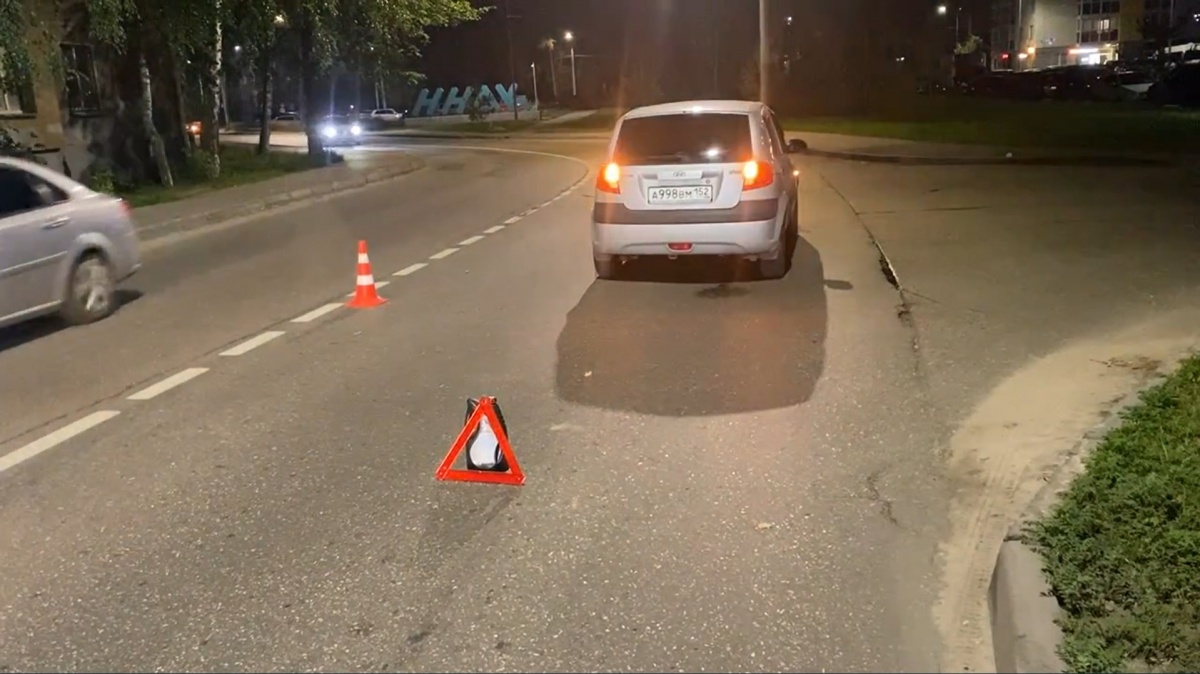 11-летний мальчик перебегал дорогу и попал под машину в Нижнем Новгороде - фото 1