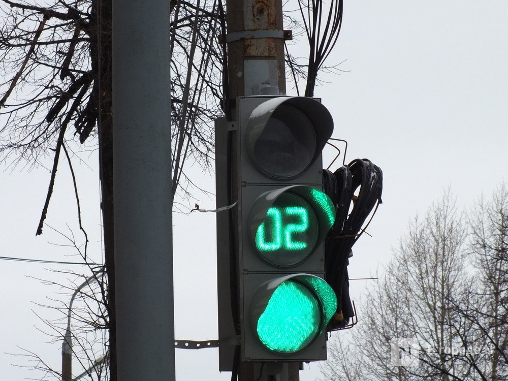 Три светофора на Бурнаковской изменили режим работы - фото 1