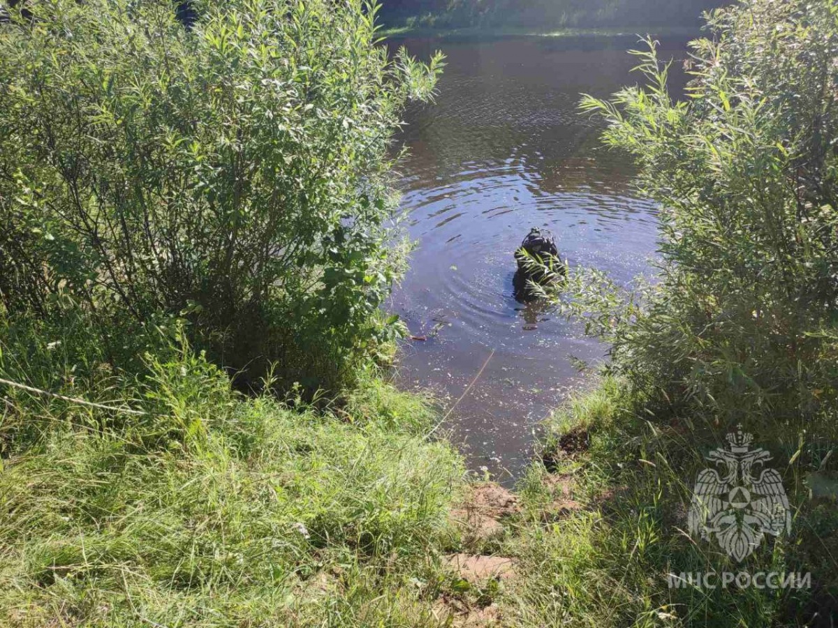 Труп мужчины достали из озера в Нижегородской области - фото 1