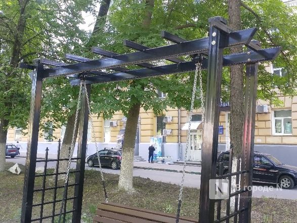 Отремонтированные качели упали на проспекте Гагарина - фото 9