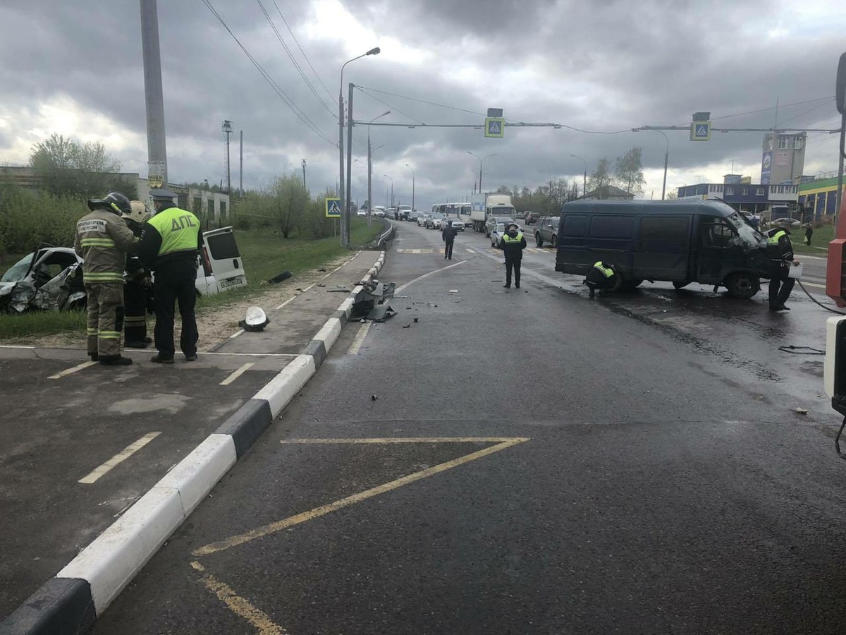 Шесть человек пострадали в страшной аварии на въезде в Кстово - фото 1