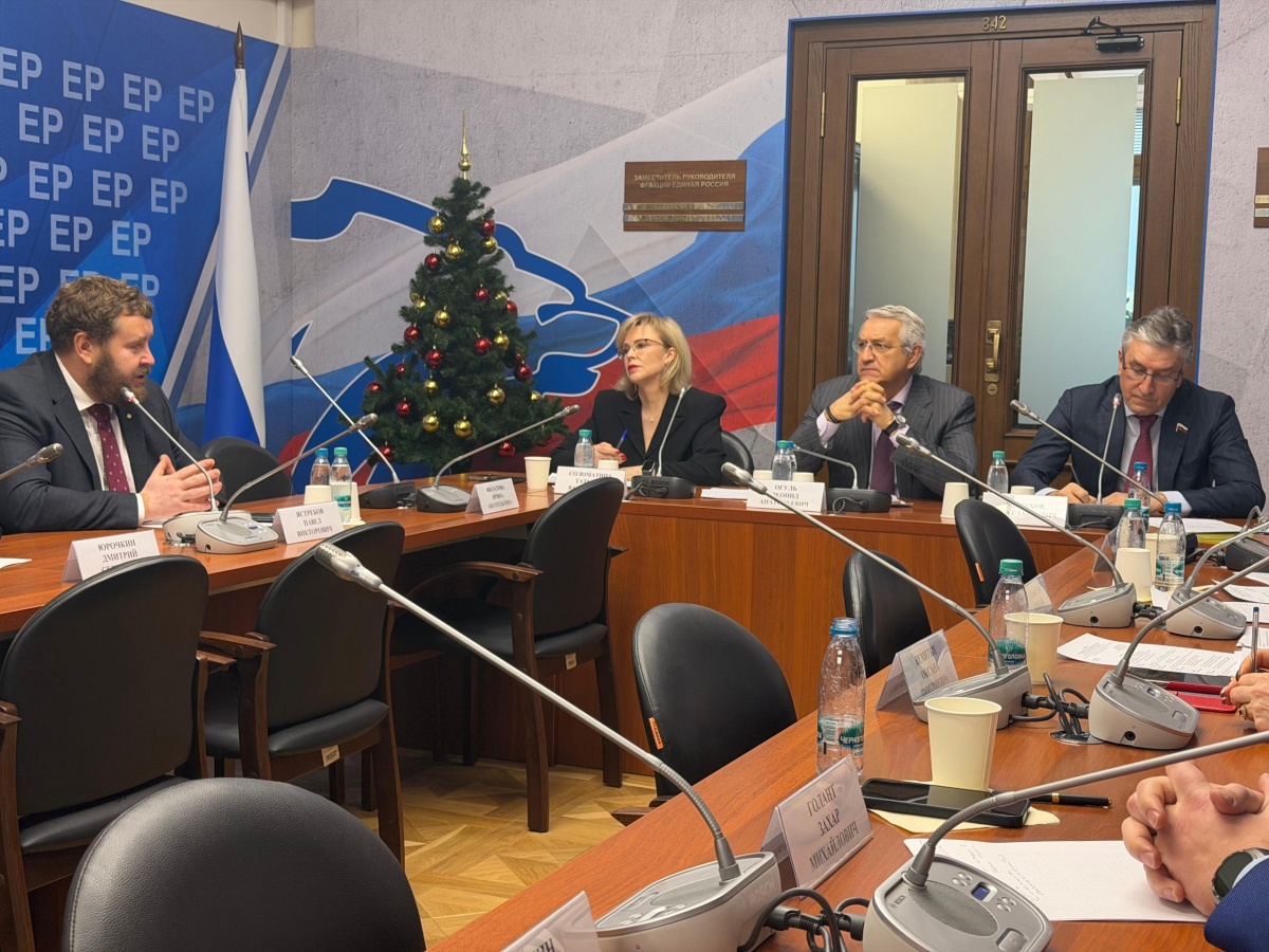 Павел Ястребов рассказал в Госдуме о реализации проекта региональной производственной аптеки на базе НОФ - фото 1