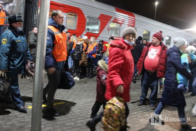Около 1 000 беженцев из Донбасса прибыли в Нижний Новгород - фото 5