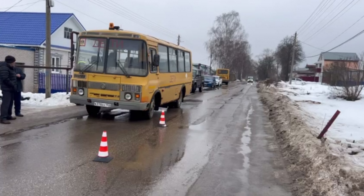 Школьный автобус сбил 12-летнего ребенка в Нижегородской области