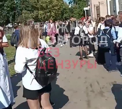 Эвакуация учеников состоялась в школе № 127 в Автозаводском районе - фото 1