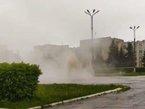 Фонтан из кипятка забил в Кстове