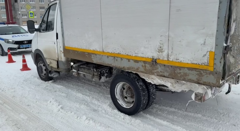 &laquo;ГАЗель&raquo; сбила девушку на проезжей части в Нижегородской области - фото 1