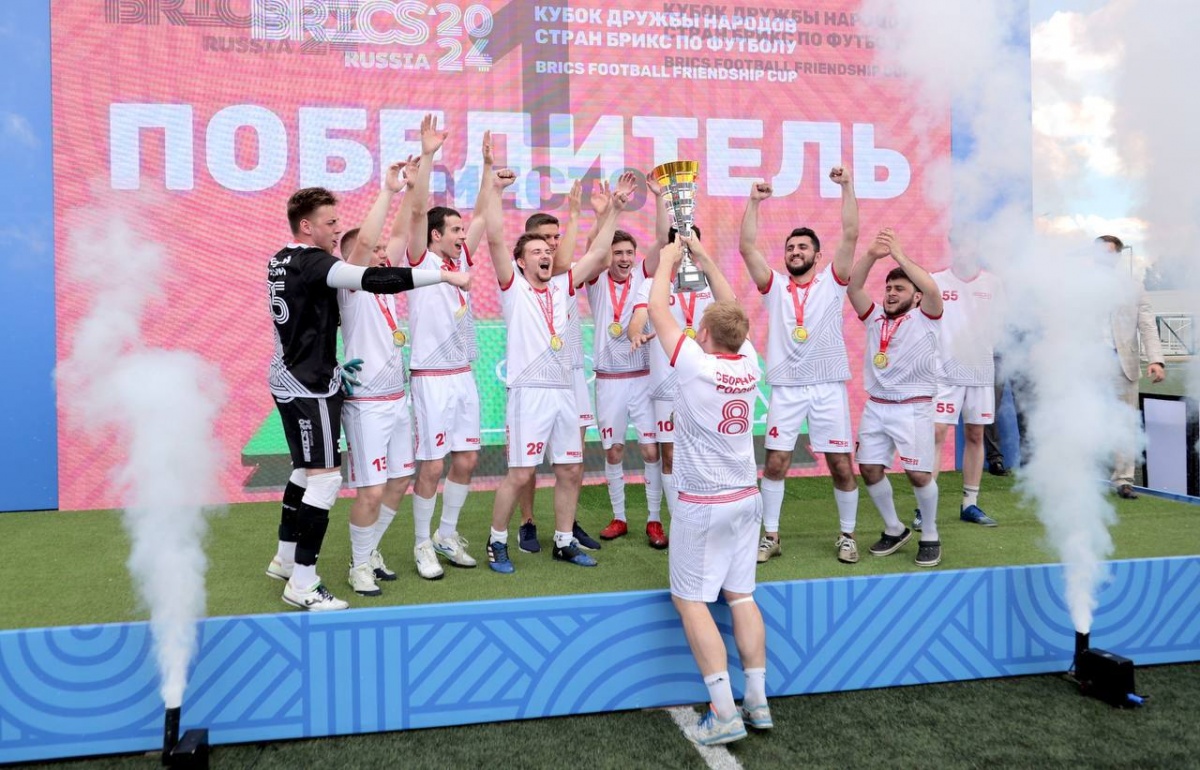 Нижегородские студенты победили на Кубке дружбы народов стран БРИКС по футболу - фото 1