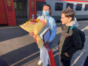 Абонемент на месяц подарили 50-тысячному пассажиру городской электрички Починки — Варя