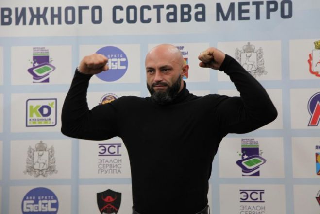 Атлет установил мировой рекорд по буксировке техники в нижегородском метро - фото 2