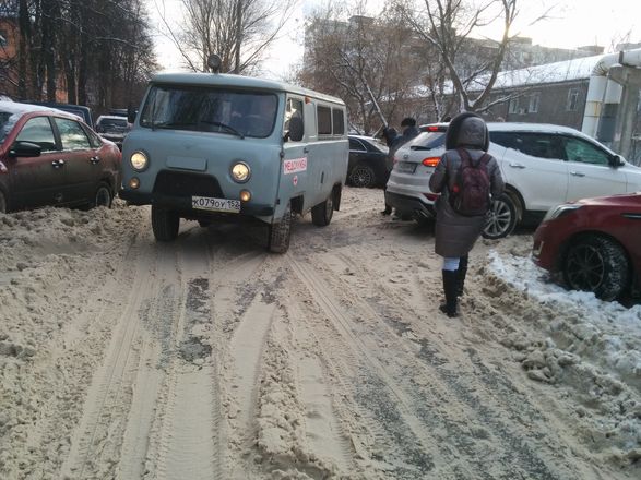 Подрядчиков оштрафуют за плохую уборку снега в Ленинском районе - фото 2