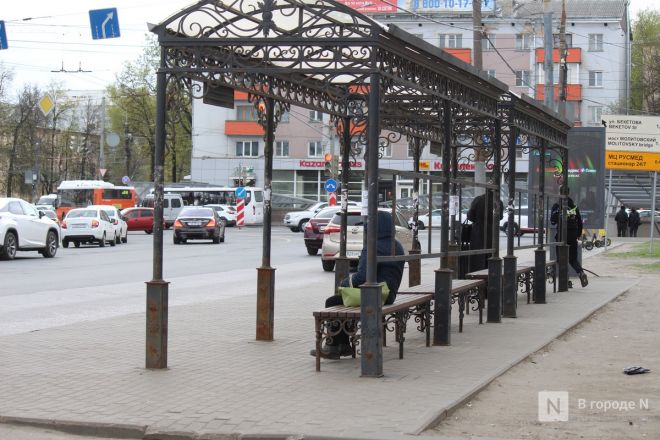 Грязь и разбитые стекла: как выглядят остановки общественного транспорта в Нижнем Новгороде - фото 40