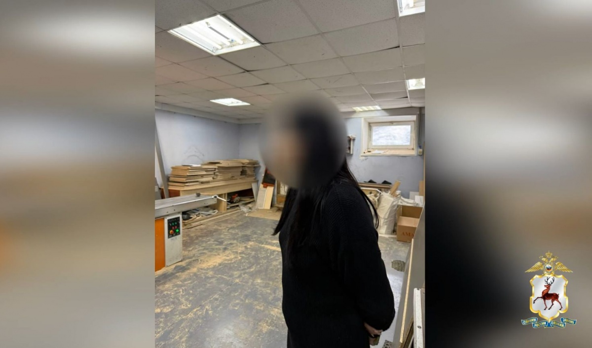 Сотрудница мебельной фирмы обманула нижегородцев на 1 000 000 рублей - фото 1