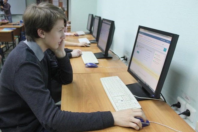 Ученик 9-го класса Илья Абрамов из Нижнего Новгорода может получить 60 тысяч рублей - фото 1