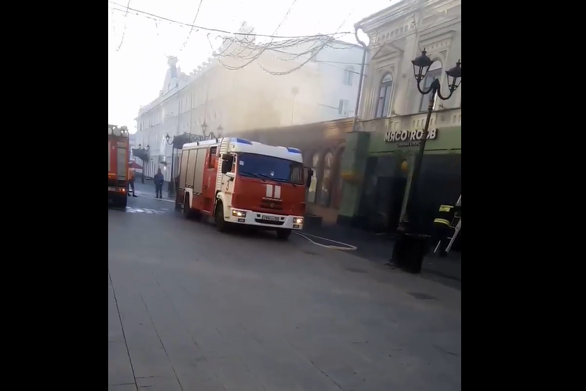 Кафе загорелось на Большой Покровской в Нижнем Новгороде - фото 1