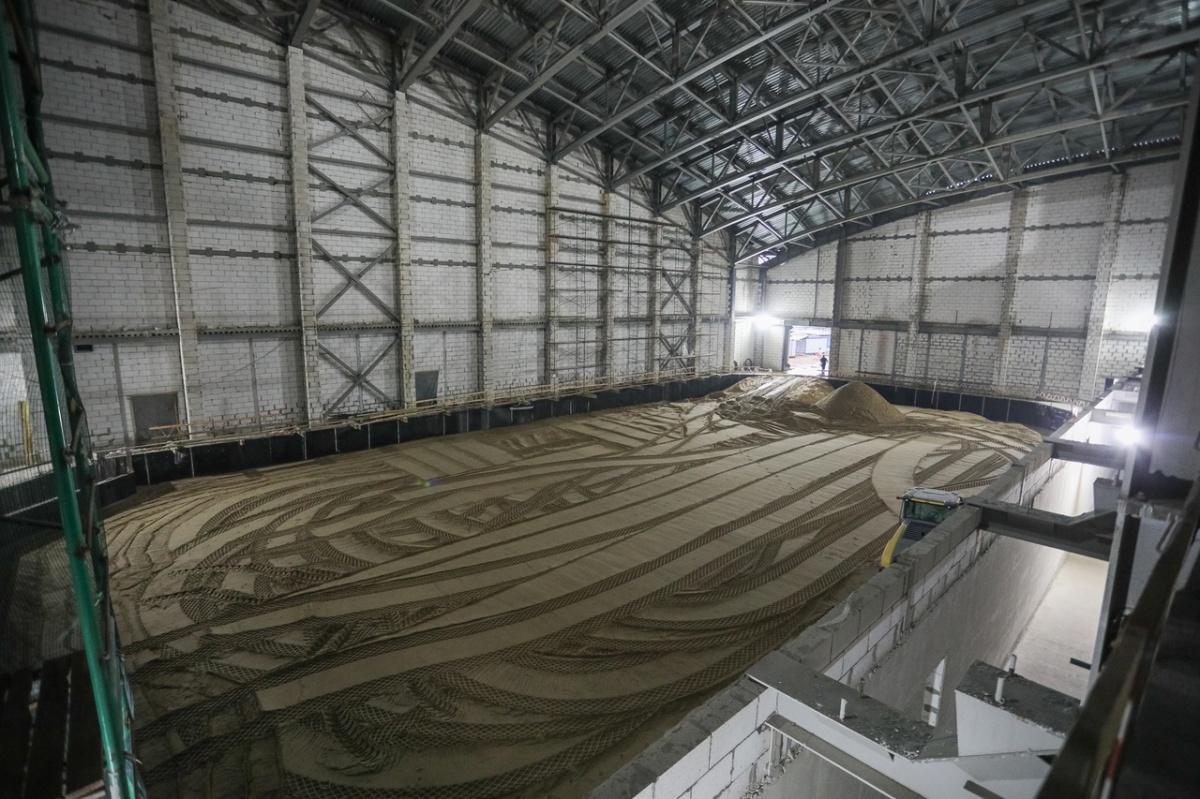 Нижегородцам показали свежие фото со стройплощадки Ледовой арены - фото 2