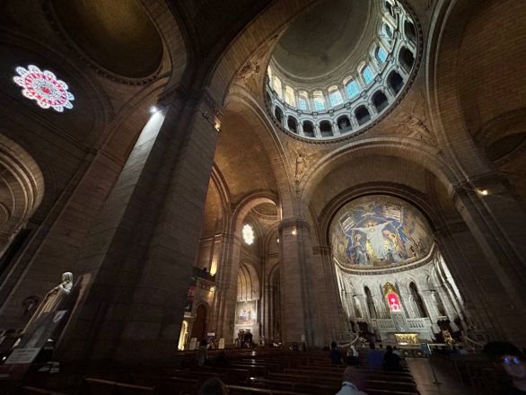 Восторг, бомжи и невкусная еда: нижегородка рассказала об удивительном путешествии в Париж - фото 52