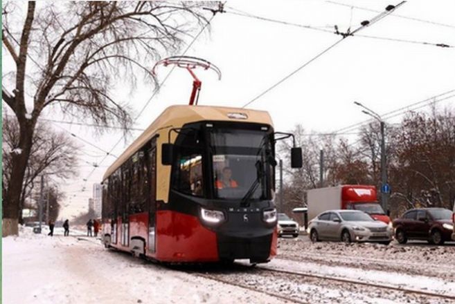 Новый трамвай &laquo;МиНиН&raquo; запустили в тестовом режиме в Нижнем Новгороде - фото 1