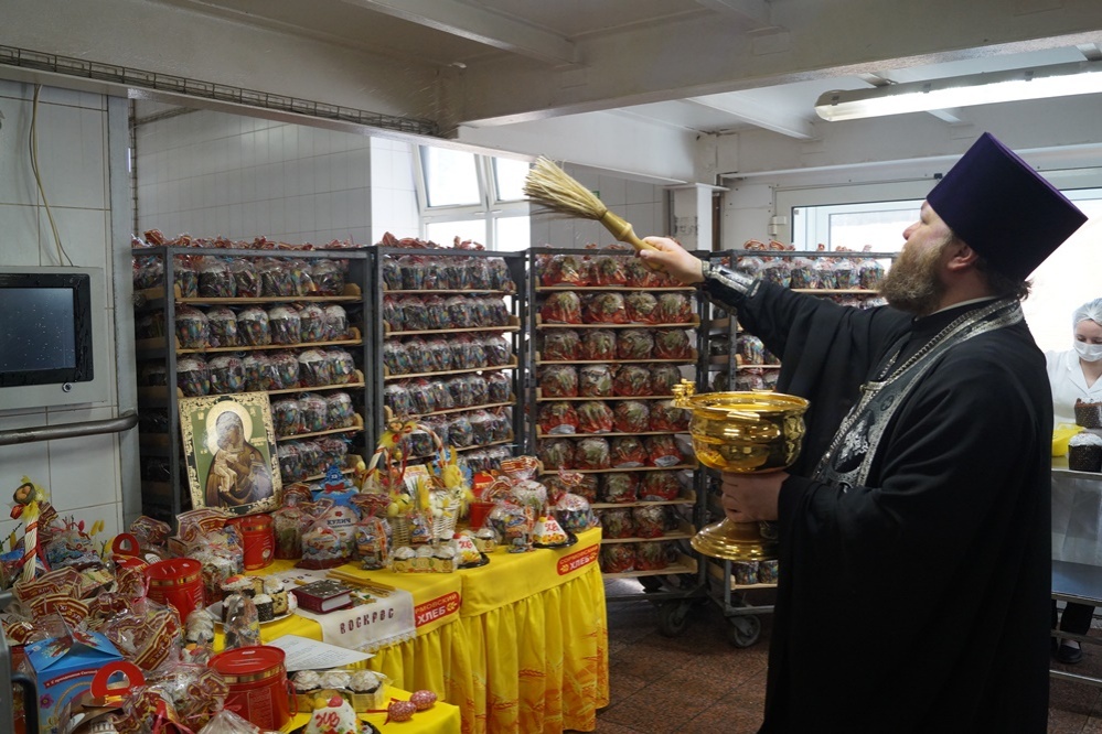 Освященные куличи и творожные пасхи появятся в нижегородских магазинах - фото 1