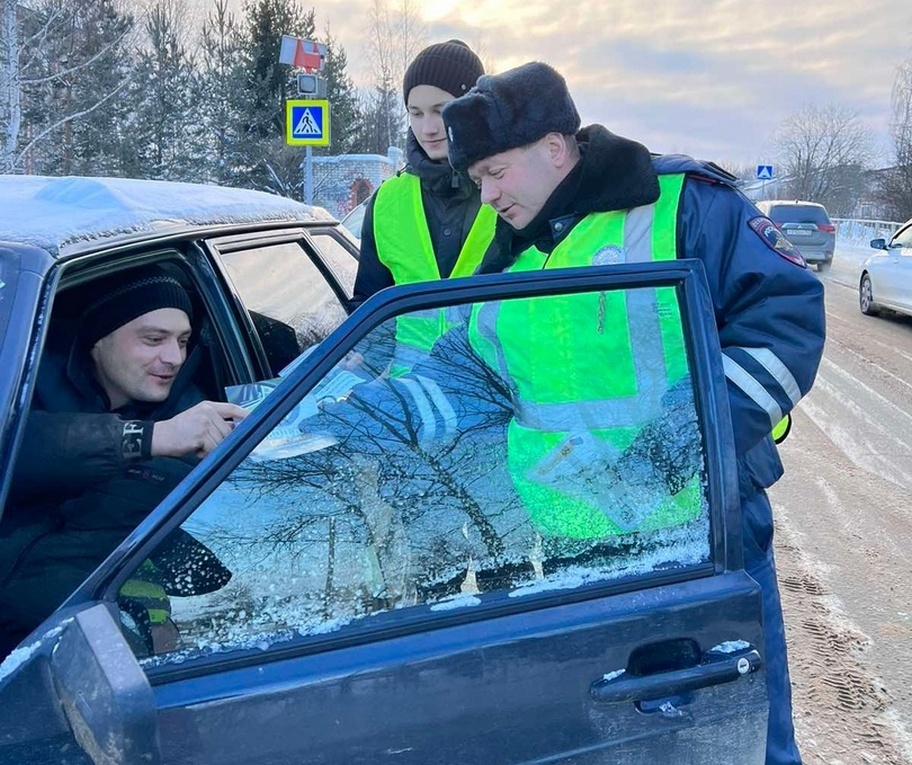 Водителям в Ваде напомнили о безопасности на дорогах в зимний период - фото 1