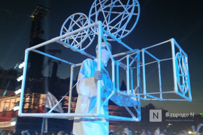 Иммерсивное шоу в постановке Ильи Авербуха состоялось в день 200-летия Нижегородской ярмарки - фото 55