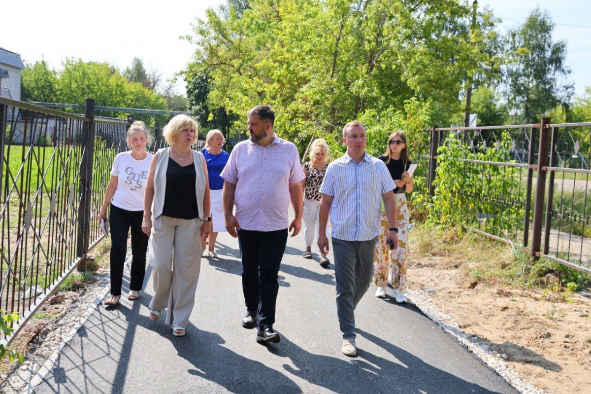 Михаил Клинков оценил ремонт проездов к соцучреждениям в Дзержинске - фото 1