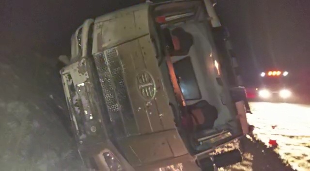 Водитель китайского грузовика травмировался на строительстве дороги М-12 в Сергачской районе - фото 1