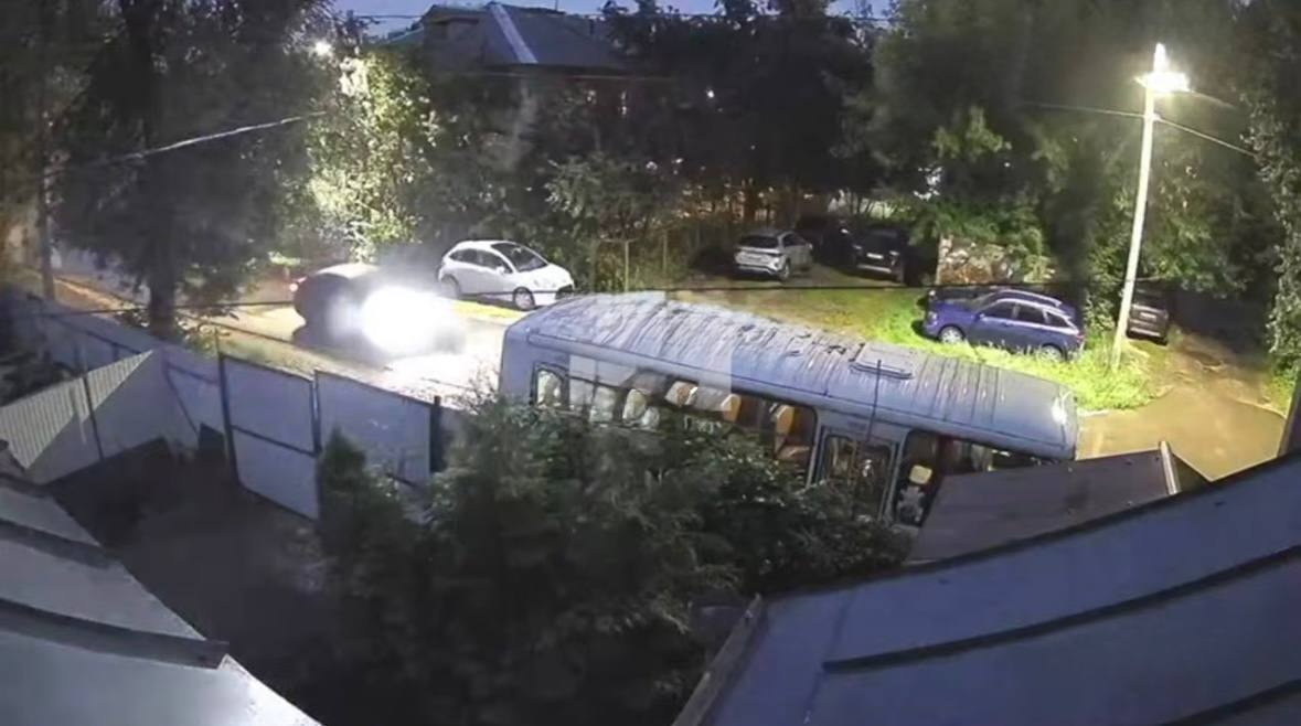 Сбил ребенка и скрылся: полиция разыскивает виновника ДТП в Нижнем Новгороде - фото 1