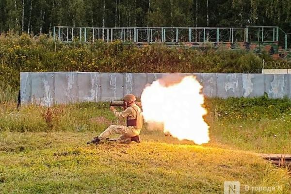 «Оценка огнеметчикам — «пять». Как нижегородские росгвардейцы учатся из «Шмеля» стрелять