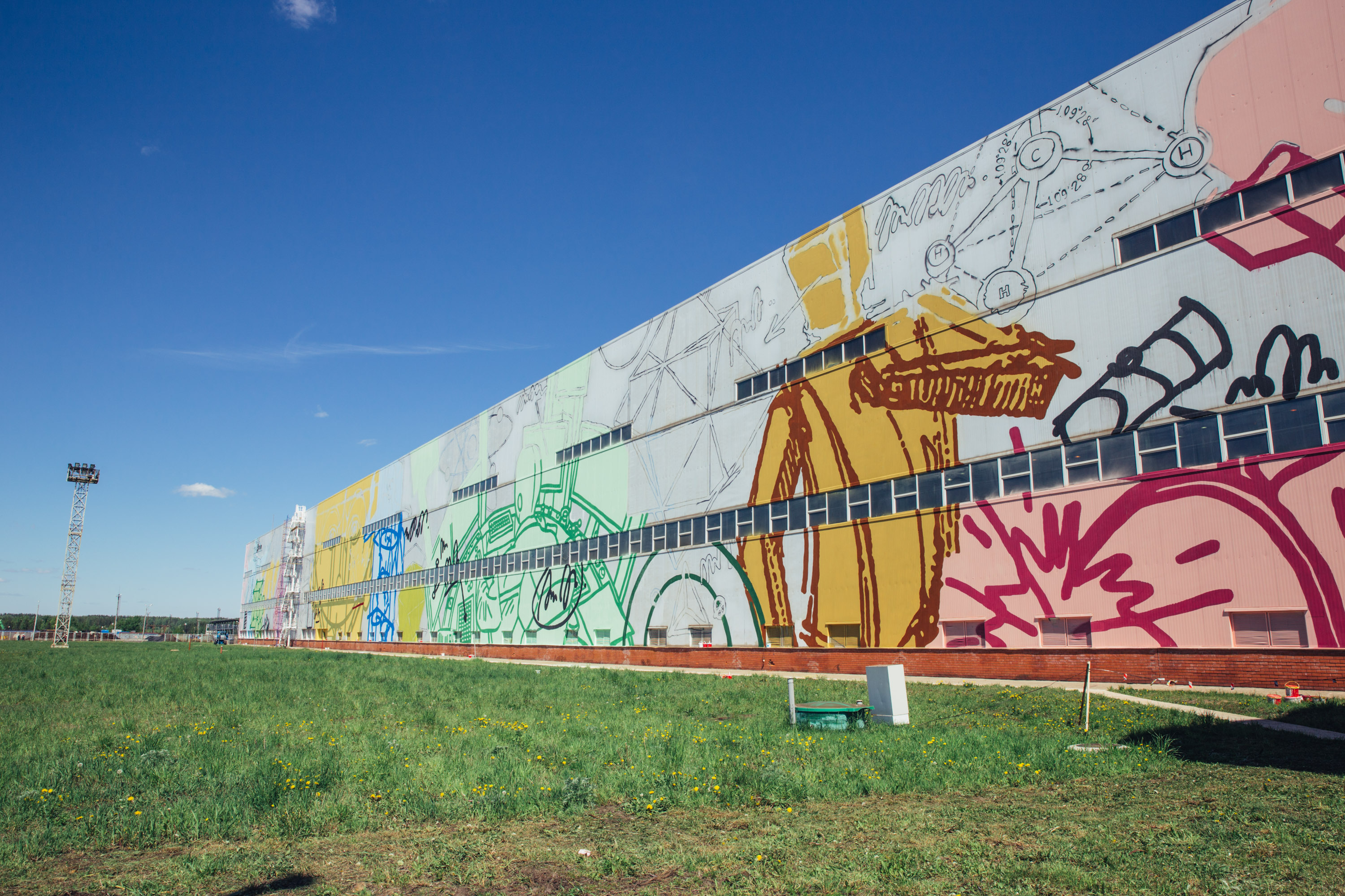 Фасад Выксунского завода украшают самым большим граффити в мире (ФОТО) - фото 5