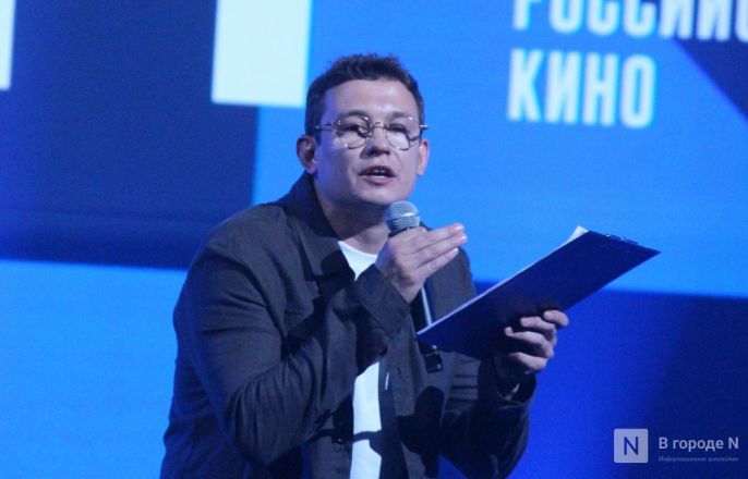 Знаменитости здесь: фоторепортаж с открытия &laquo;Горький fest&raquo; в Нижнем Новгороде - фото 52