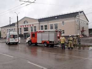 «Заминированный» вокзал в Дзержинске оцепили спецслужбы