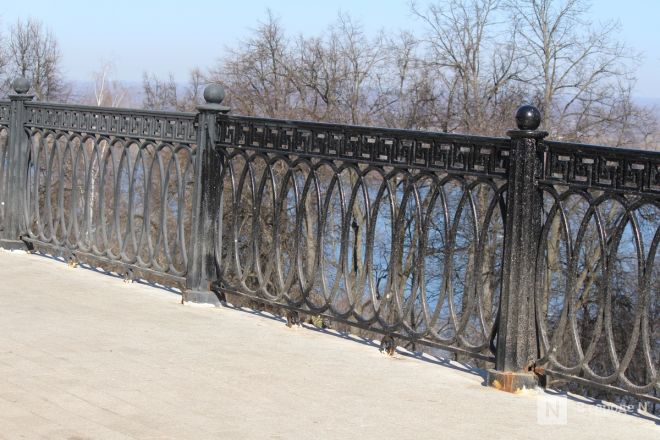 Трещит по швам: как выглядит центр Нижнего Новгорода после аномальной зимы — фоторепортаж - фото 13