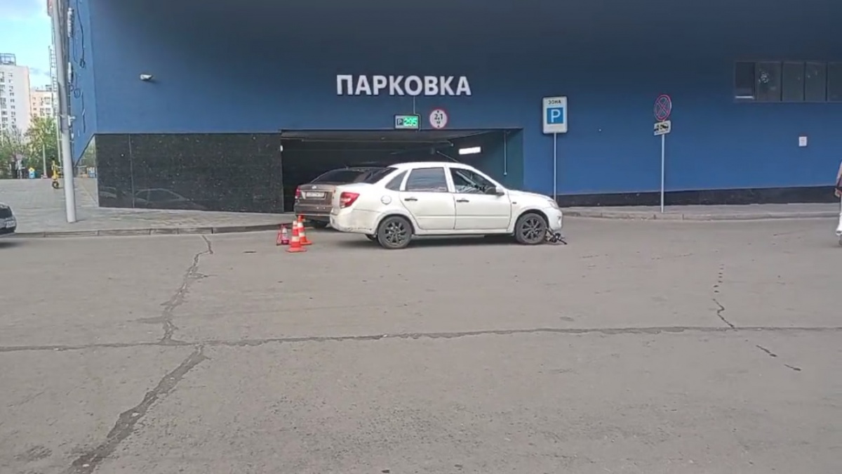 Ребенок на самокате попал в ДТП в Нижнем Новгороде