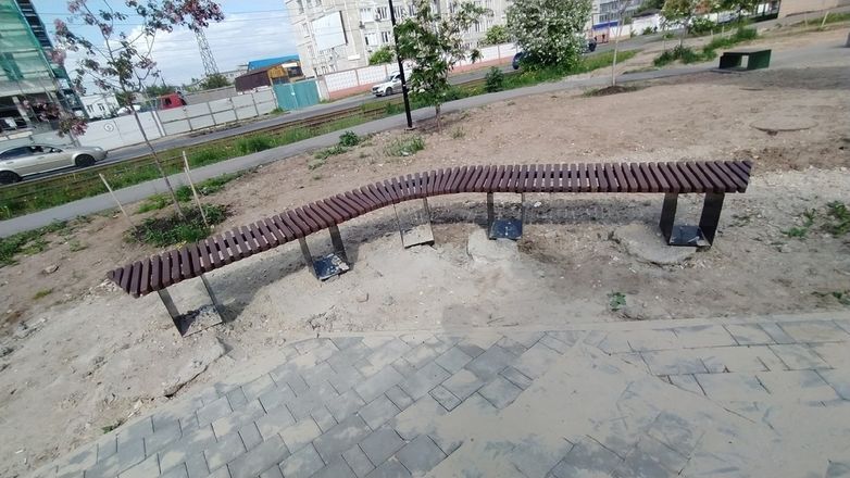 Детская площадка в обновляемом Гордеевском сквере пострадала от вандалов - фото 2